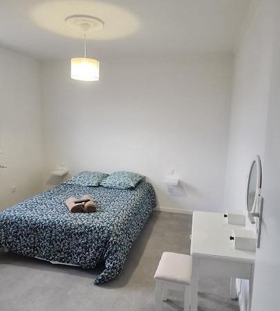 Private Room In Shared Apartment III Beauvais Bagian luar foto